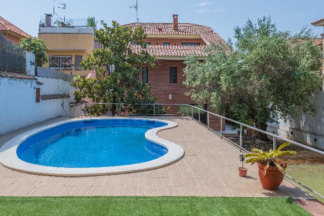 Imagen 2 Inmueble 303308 - Casa en venta en Sant Just Desvern / Al lado de Rambla Sant Just 