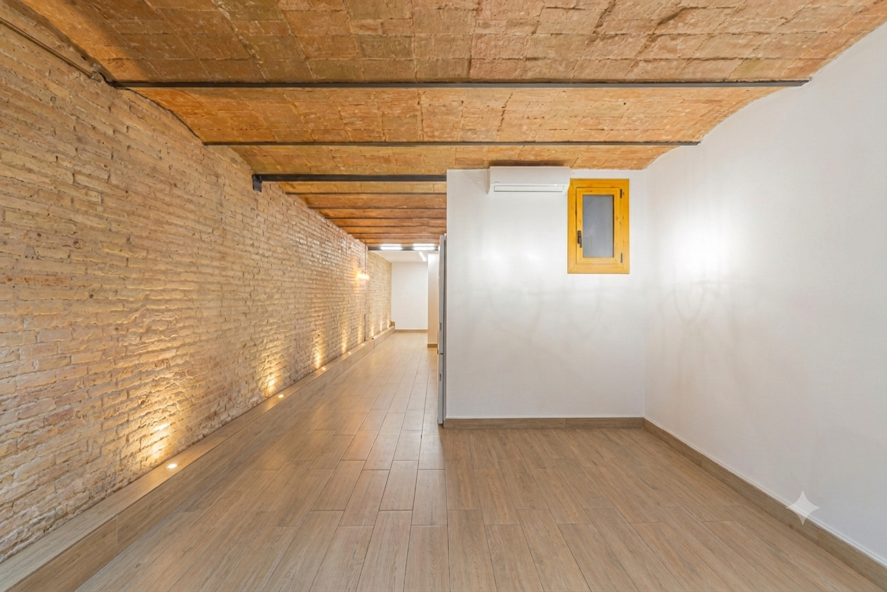 Imagen 2 Piso en venta en Barcelona / A pocos minutos de Montjuïc y del mirador de Poble-sec.