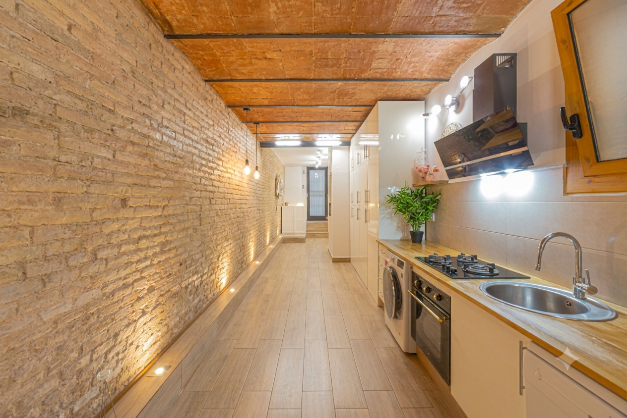 Imagen 4 Piso en venta en Barcelona / A pocos minutos de Montjuïc y del mirador de Poble-sec.