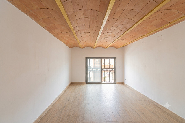 Imagen 15 Inmueble 303569 - Piso en venta en Barcelona / A pocos minutos de Montjuïc y del mirador de Poble-sec.