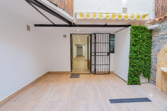 Imagen 10 Inmueble 303569 - Piso en venta en Barcelona / A pocos minutos de Montjuïc y del mirador de Poble-sec.