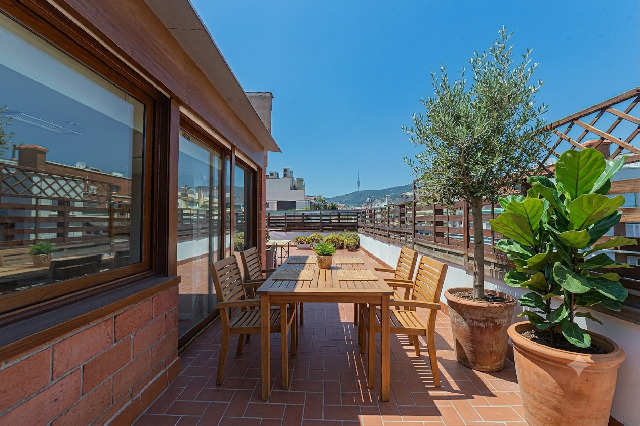Imagen 1 Inmueble 304066 - Piso en venta en Barcelona / Balmes con Padua al lado del Parque Monterols