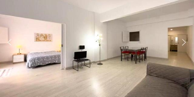 Imagen 1 Inmueble 304099 - Local Comercial en venta en Barcelona / Cerca de Jardines de Enric Sagnier y Plaza Molina
