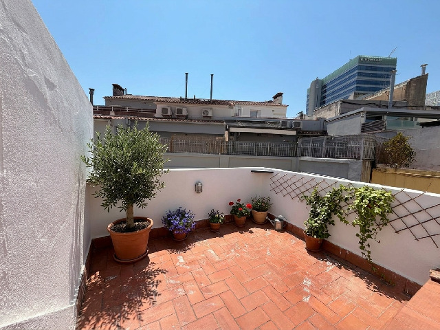 Imagen 1 Inmueble 304161 - Ático en venta en Barcelona / Calle Amigó - Trav. de Gràcia