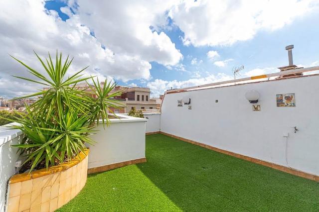 Imagen 1 Inmueble 304919 - Ático en venta en Barcelona / Próximo a la Sagrada Familia 