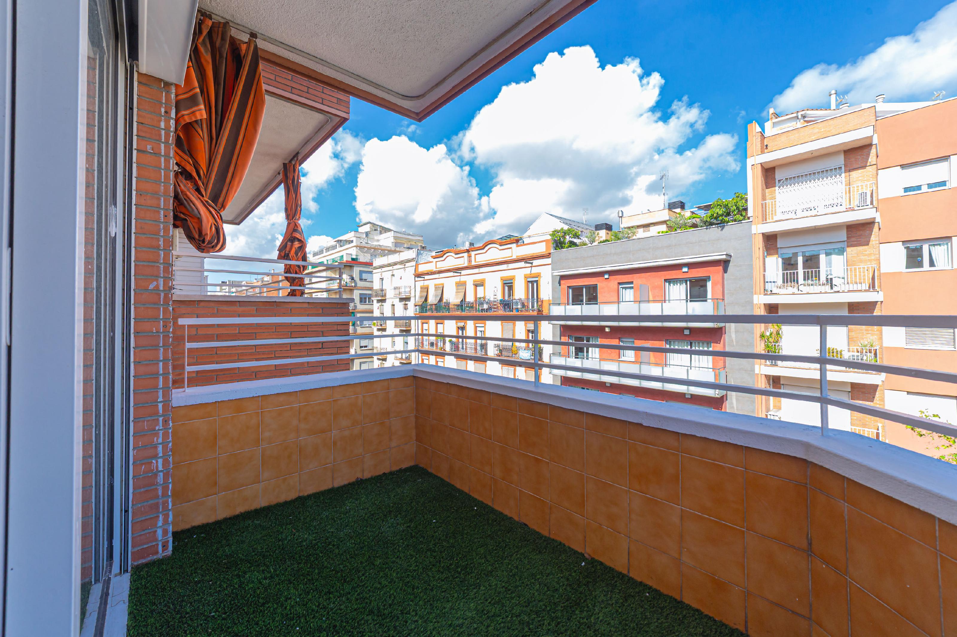 Imagen 7 Ático en venta en Barcelona / Próximo a la Sagrada Familia 