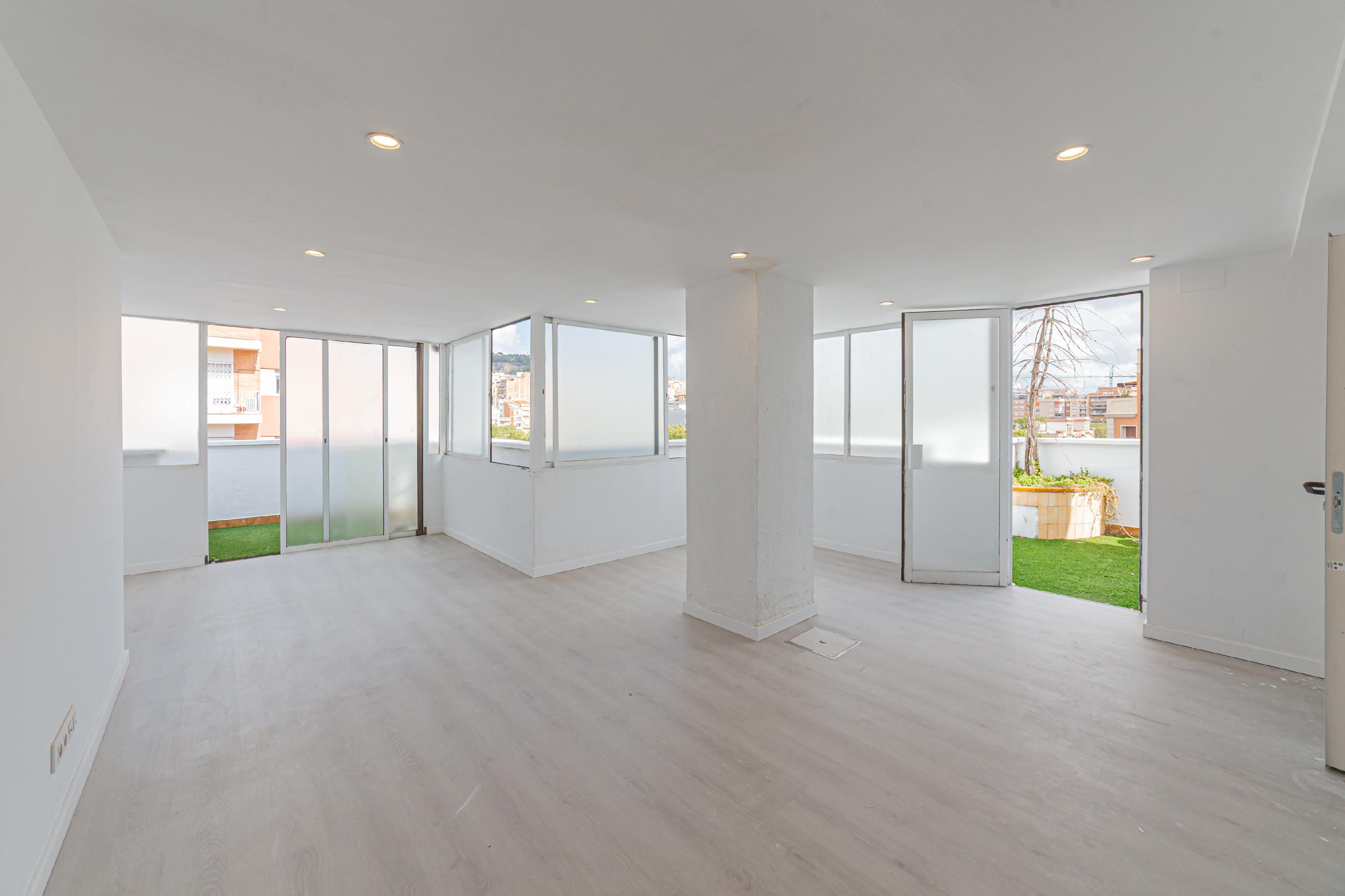 Imagen 4 Ático en venta en Barcelona / Próximo a la Sagrada Familia 
