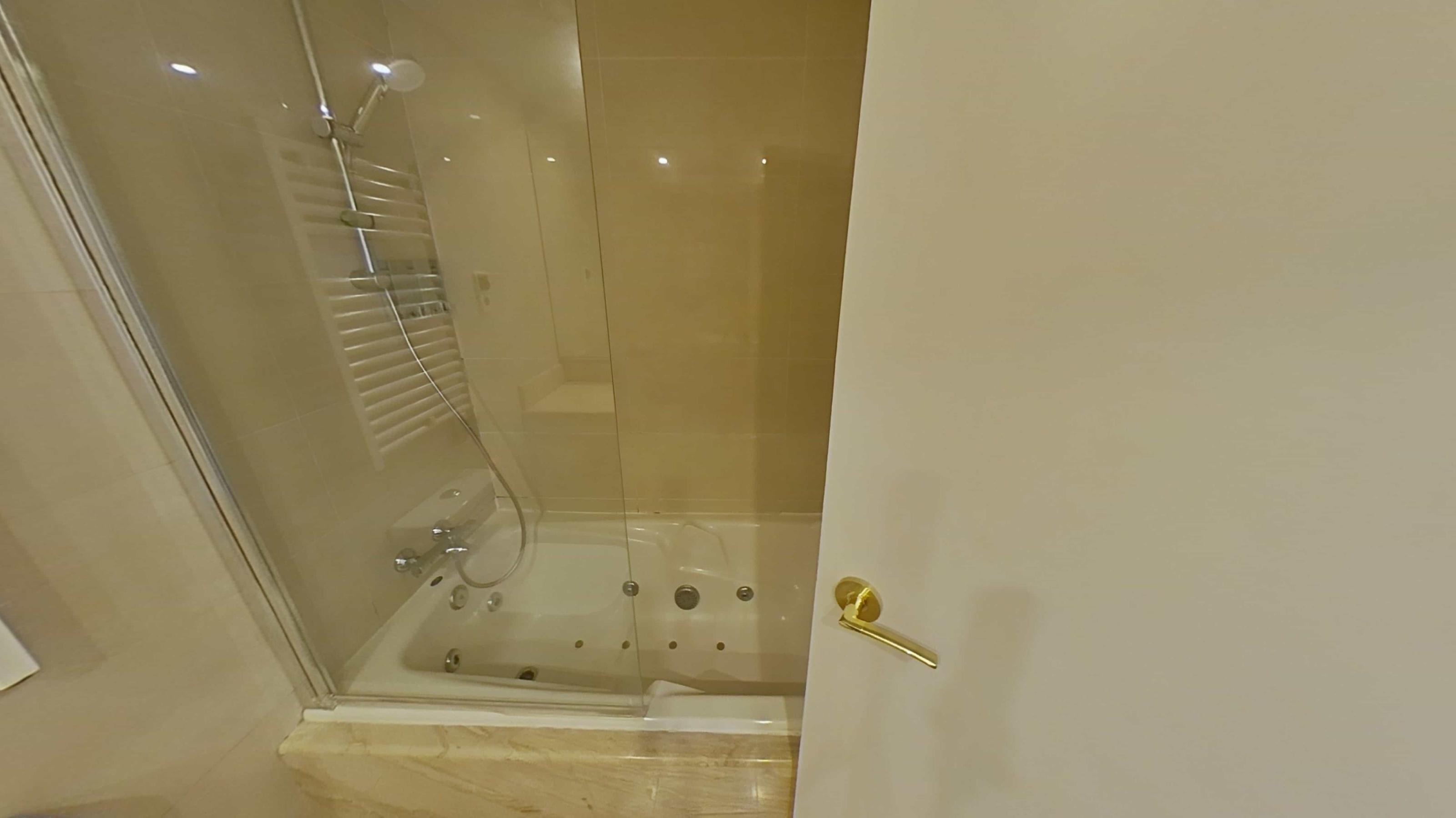 Imagen 48 Piso en venta en Barcelona / Al lado Corte Inglés de Avda. Diagonal