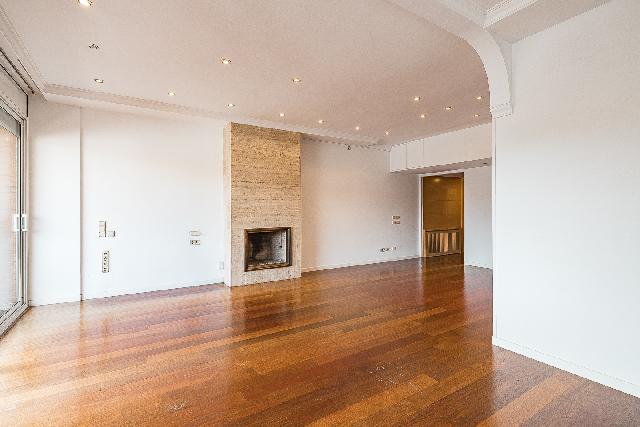 Imagen 3 Inmueble 305362 - Piso en venta en Barcelona / Al lado Corte Inglés de Avda. Diagonal