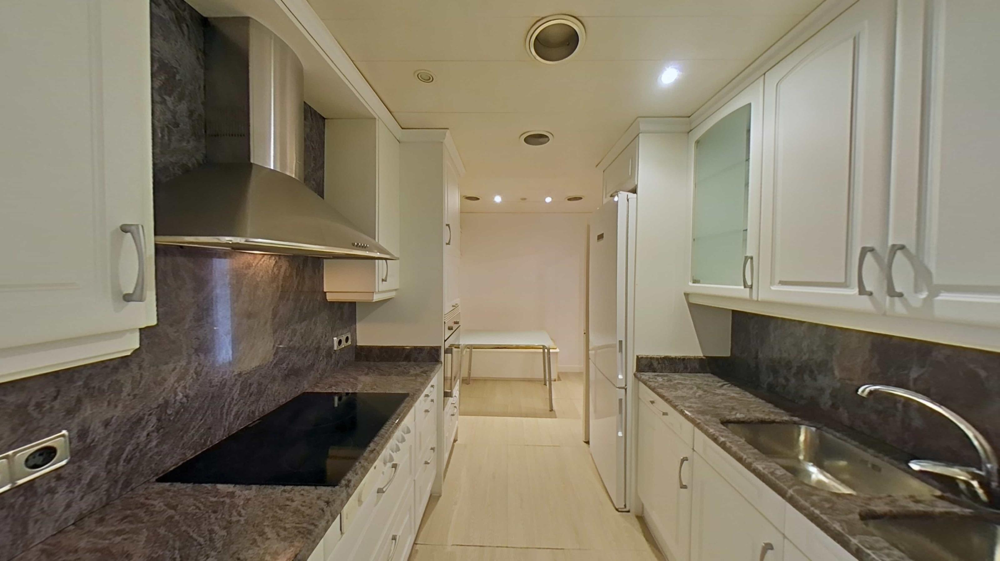 Imagen 12 Piso en venta en Barcelona / Al lado Corte Inglés de Avda. Diagonal