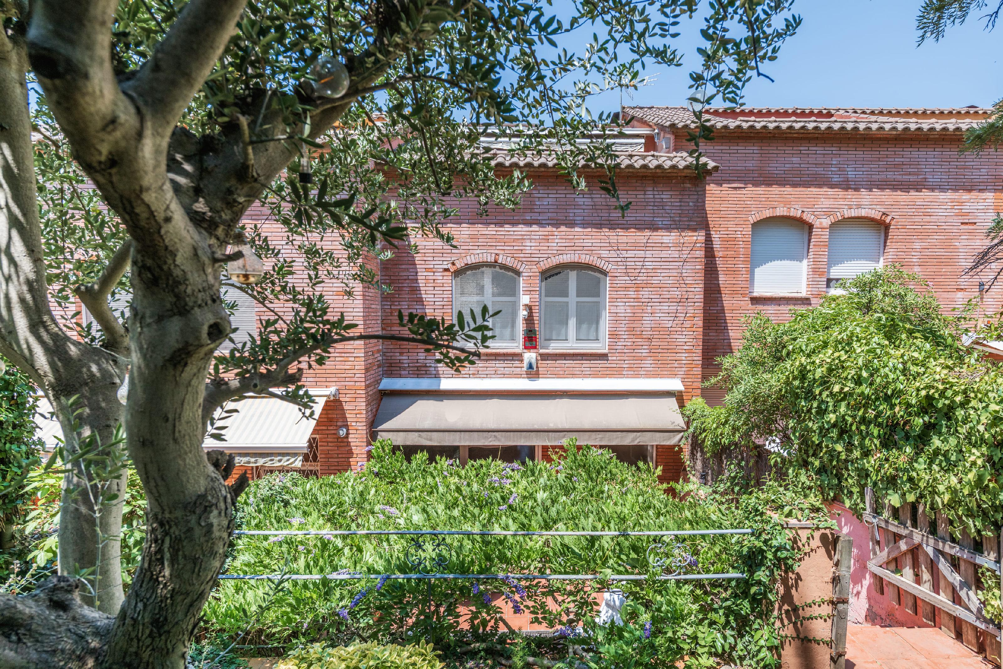 Imagen 5 Casa en venta en Sant Just Desvern / Ceentro de Sant Just al lado del club de Can Melich 