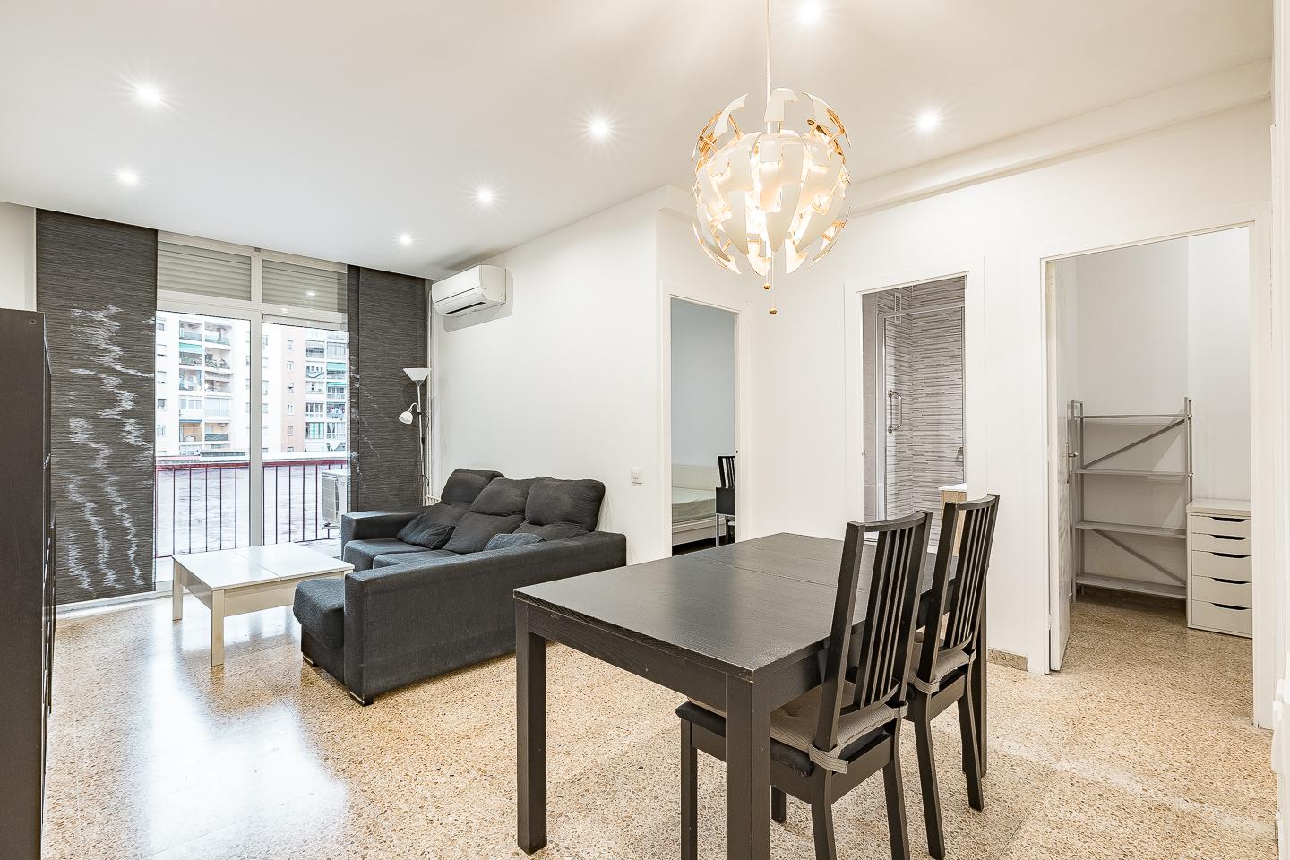 Imagen 1 Piso en venta en Barcelona / Cerca de Hipercor
