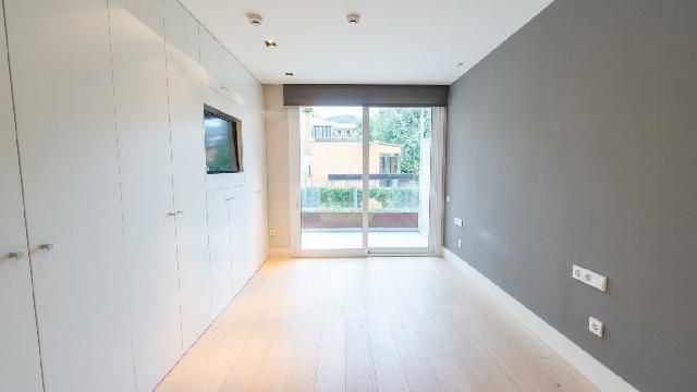 Imagen 9 Inmueble 306481 - Piso en venta en Barcelona / Plaza Kennedy - Calle Císter