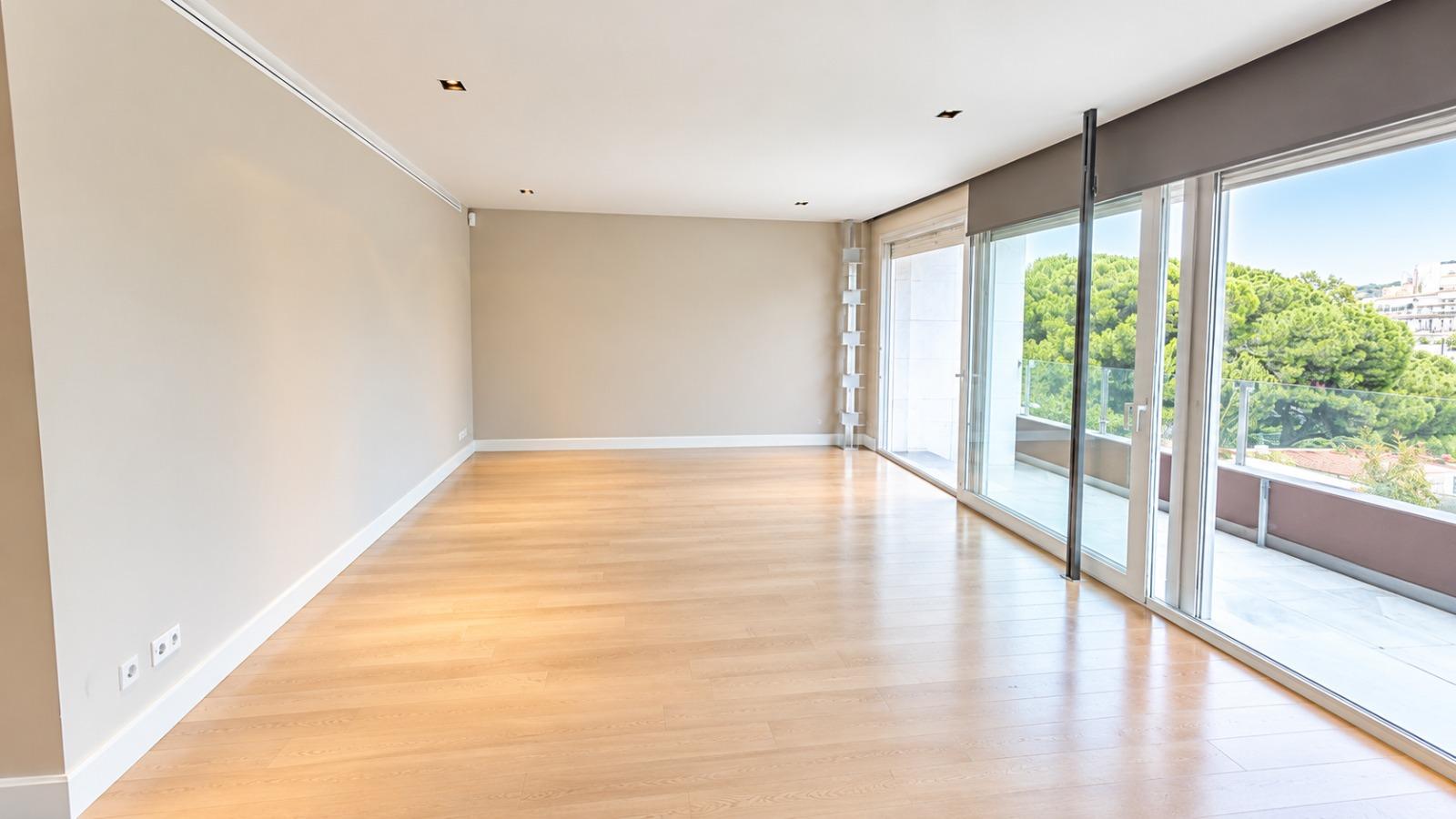 Imagen 2 Piso en venta en Barcelona / Plaza Kennedy - Calle Císter