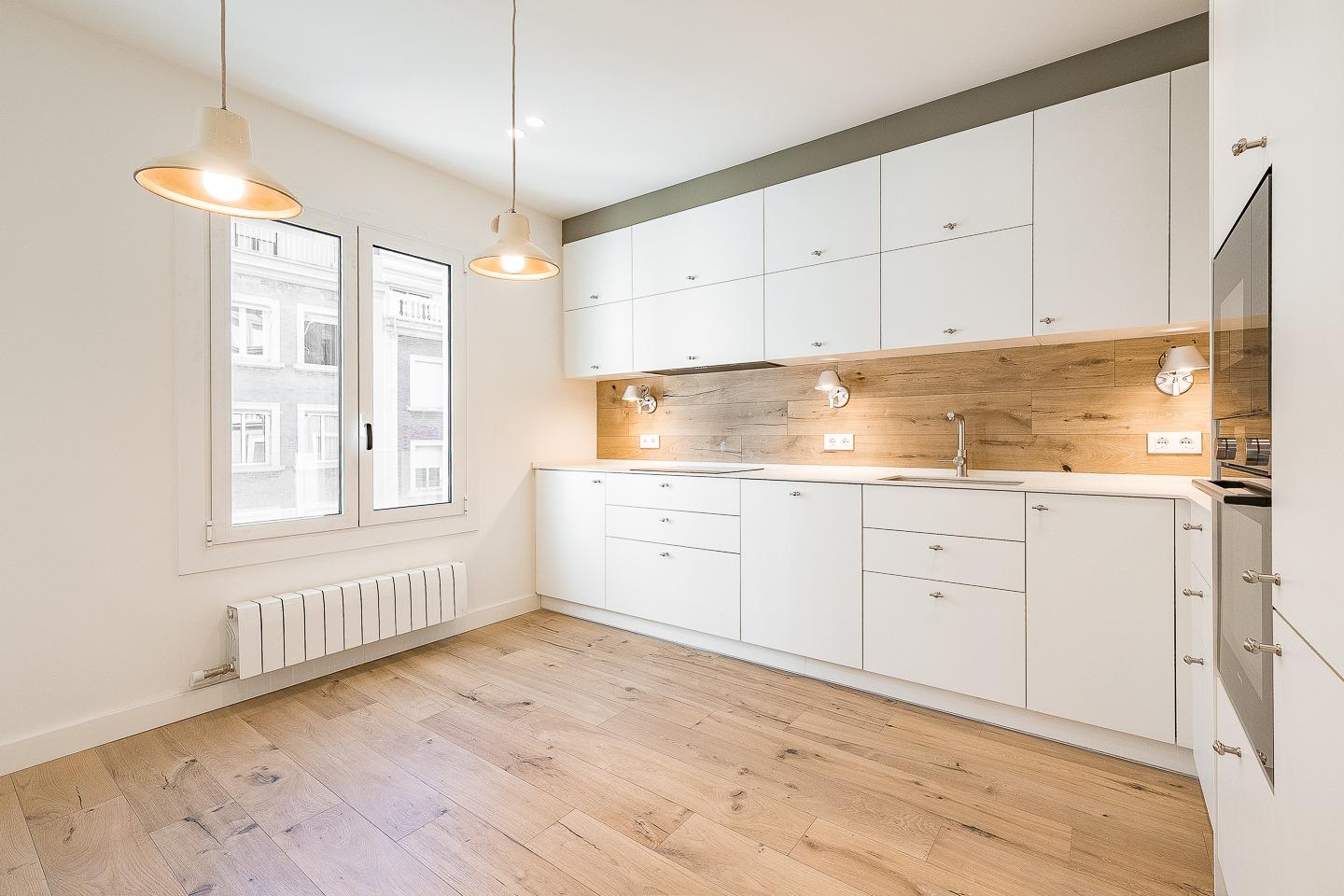 Imagen 3 Piso en venta en Barcelona / Calle Europa- Calle Galileu